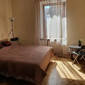  Апартаменты Котлярська 1